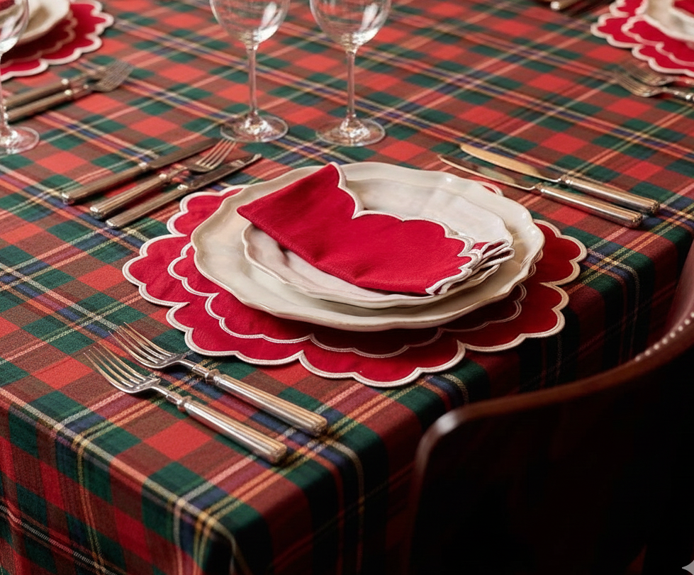 Servilleta roja y blanca