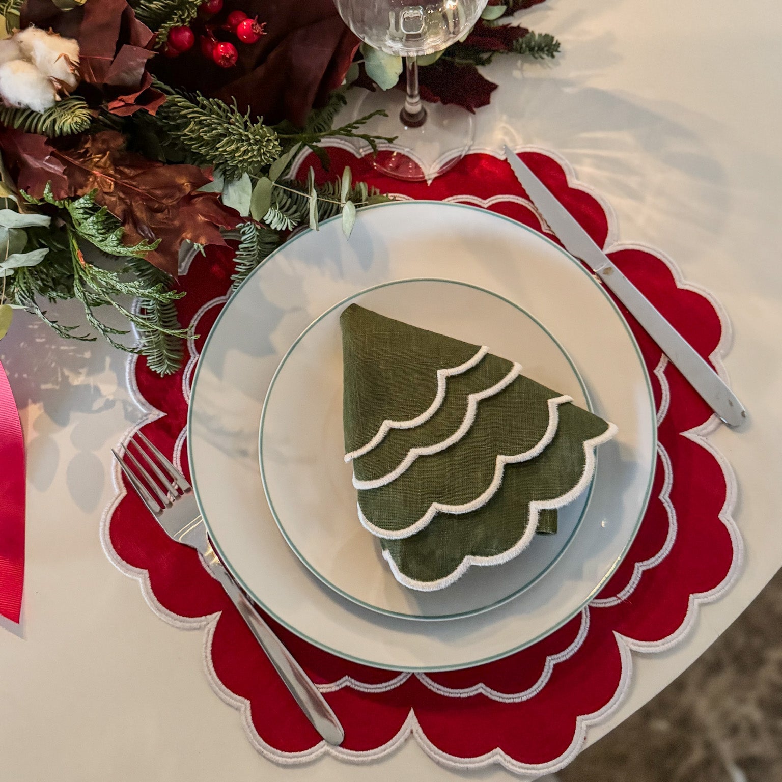 Servilleta verde y blanca